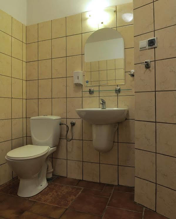 Hotel Dworek Staropolski *